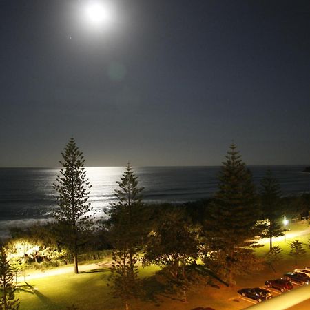 Wyuna Beachfront Holiday Apartments Gold Coast Exterior photo